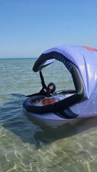 Yacht kiting expedition